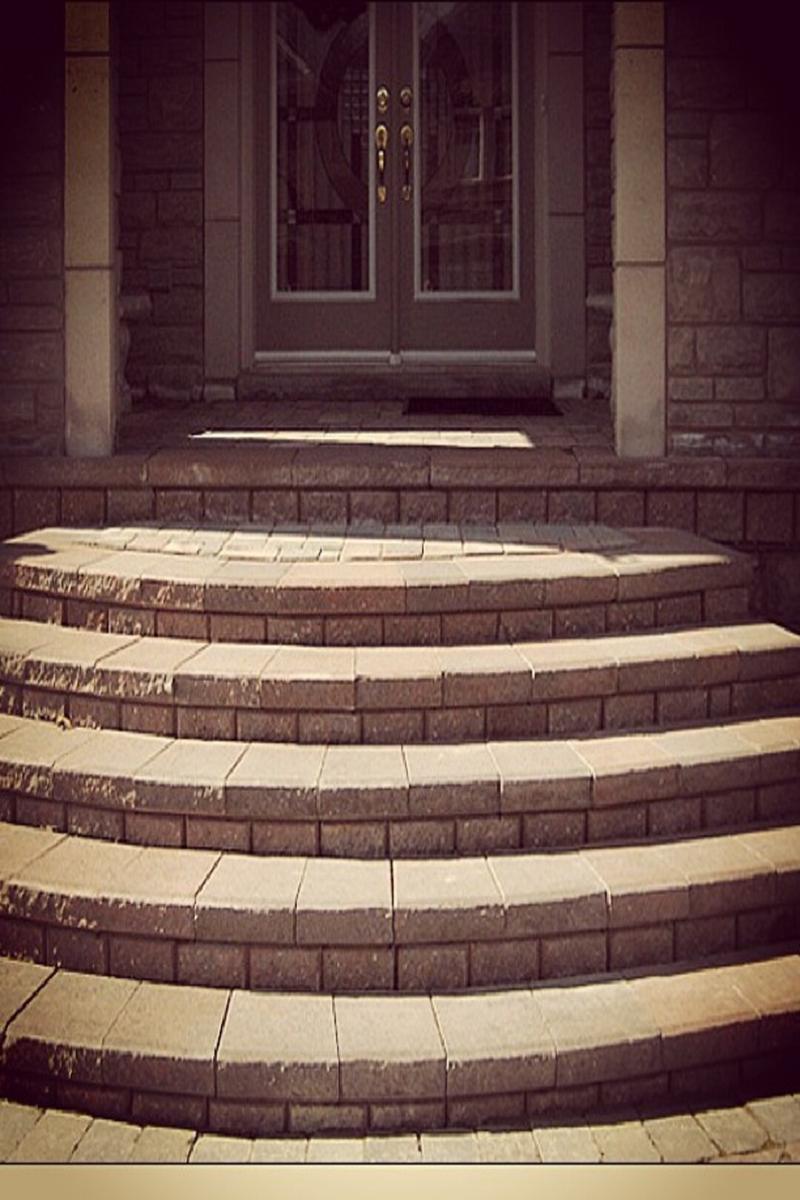 Stone Retaining Wall Construction in Vaughan